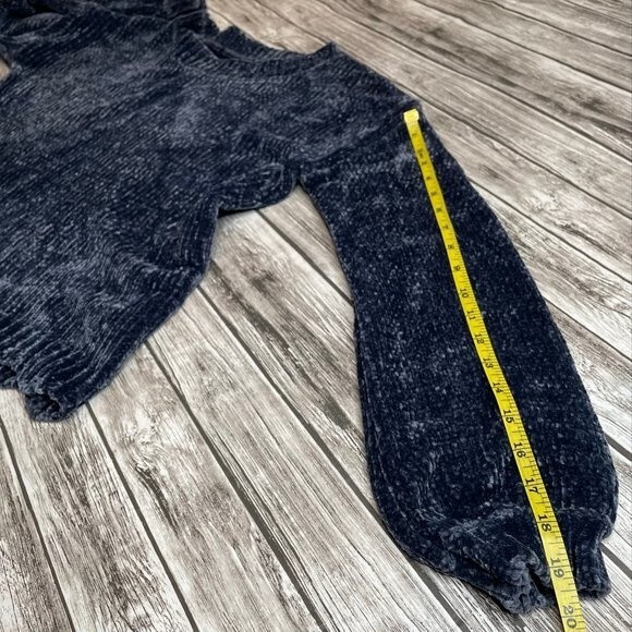 Unbranded Chenille Long Sleeved Dusty Blue Sweater with Scalloped Hem Small SM S - Picture 10 of 10